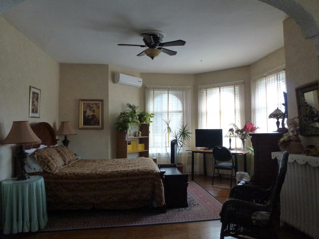 Auberge King Edward Bed And Breakfast Ottawa Ruang foto
